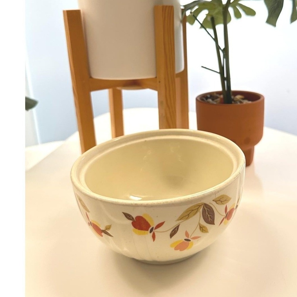 Ceramic‎ Bowl Floral 70s Vintage Cream Earthenware with Retro Red Yellow Flowers